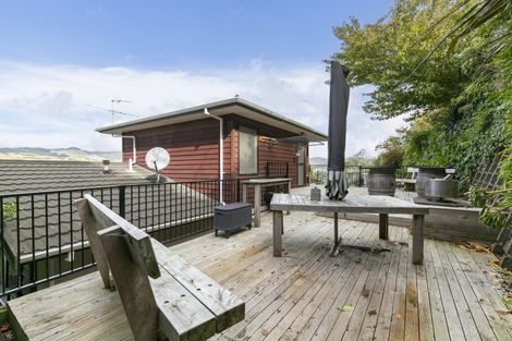 Photo of property in 12 Cullen Place, Tawa, Wellington, 5028