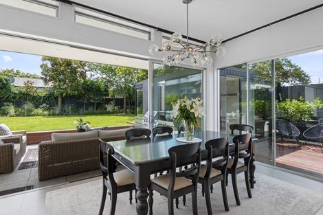 Photo of property in 53 Hawthorne Street, Strowan, Christchurch, 8052