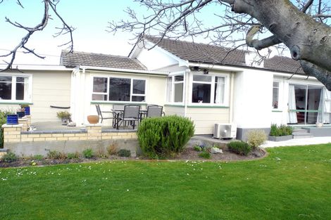 Photo of property in 17 Rugby Street, Waimate, 7924