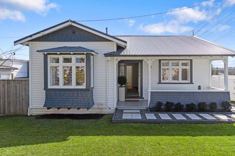 Photo of property in 38 Aramoana Avenue, Devonport, Auckland, 0624