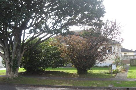 Photo of property in 17 Pilcher Crescent, Naenae, Lower Hutt, 5011