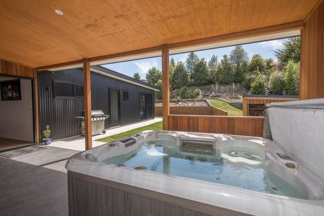 Photo of property in 14 Charles Court, Lake Hawea, Wanaka, 9382