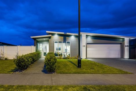 Photo of property in 88 Orotu Drive, Poraiti, Napier, 4112