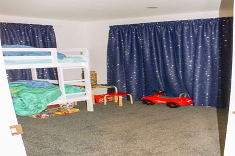 Photo of property in 6 Bofors Close, Wigram, Christchurch, 8042