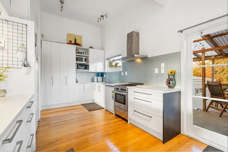 Photo of property in 19 Wanaka Place, Pakuranga Heights, Auckland, 2010