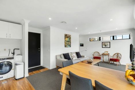 Photo of property in 2 Ara Paripari, Tawa, Wellington, 5028