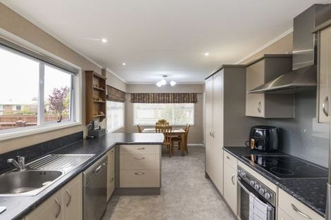 Photo of property in 10 Kennedy Avenue, Feilding, 4702