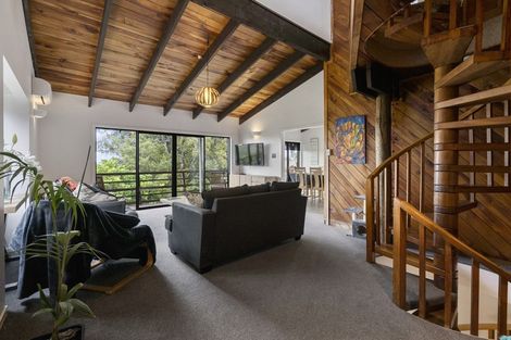 Photo of property in 12 Fairfax Terrace, Frankleigh Park, New Plymouth, 4310