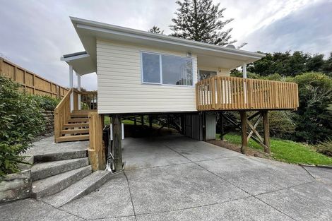 Photo of property in 22 Kayeleen Place, Cockle Bay, Auckland, 2014