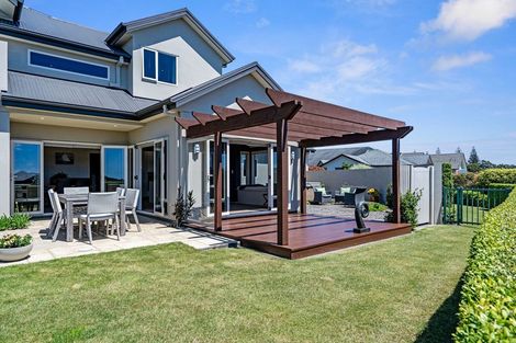 Photo of property in 10 Sampson Avenue, Waiwhakaiho, New Plymouth, 4312
