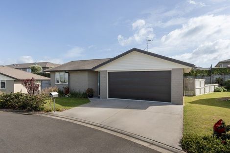 Photo of property in Waterview Estate, 57/4 Greystone Place, Omokoroa, 3114