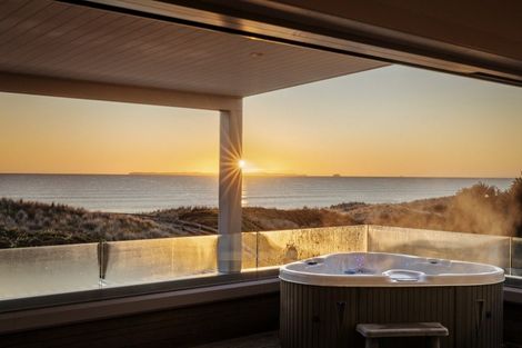 Photo of property in 357b Oceanbeach Road, Mount Maunganui, 3116