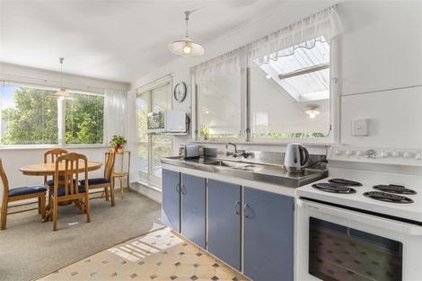 Photo of property in 4 Clendon Place, Manurewa, Auckland, 2102