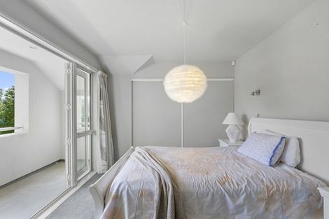 Photo of property in 90 Memorial Avenue, Ilam, Christchurch, 8053