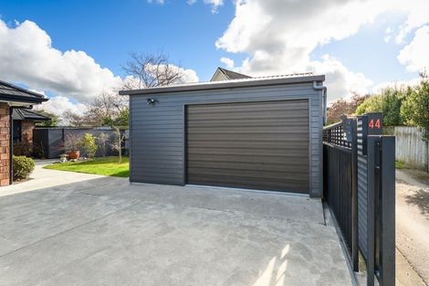 Photo of property in 44 Chestnut Close, Kelvin Grove, Palmerston North, 4414
