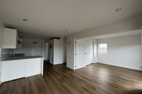 Photo of property in 13c/71 Spencer Road, Oteha, Auckland, 0632