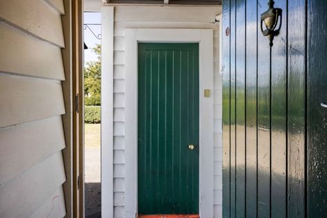 Photo of property in 18 Cameron Street, Hawera, 4610