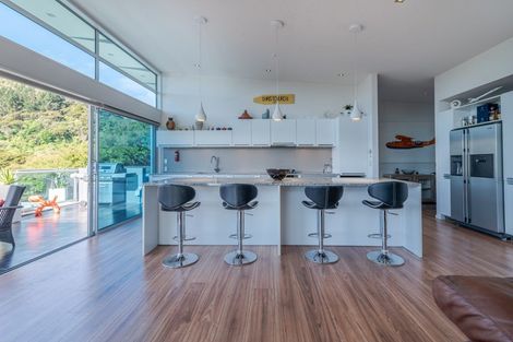 Photo of property in 2 Langlois Lane, Akaroa, 7520