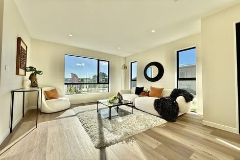 Photo of property in 142 Vintry Drive, Kumeu, 0810