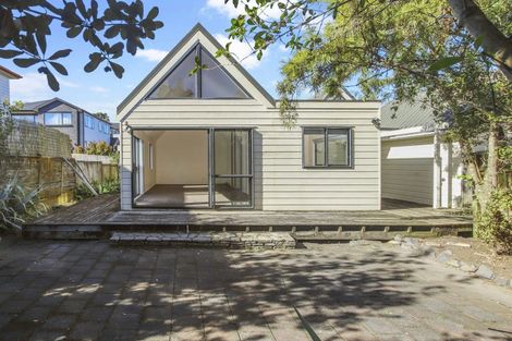 Photo of property in 2/30 Tristram Avenue, Forrest Hill, Auckland, 0620