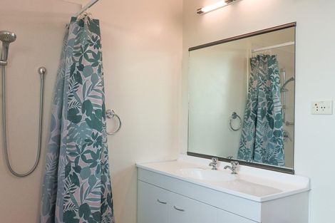 Photo of property in 18 Tawhara Place, Edgecumbe, 3120