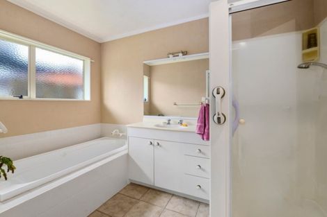 Photo of property in 10 Thelma Place, Lynmore, Rotorua, 3010