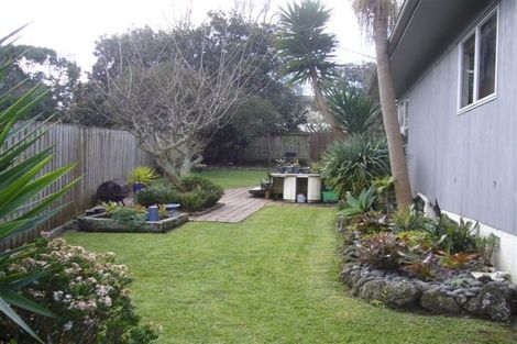 Photo of property in 2/21 Birman Close, Half Moon Bay, Auckland, 2012