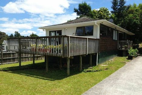 Photo of property in 6 Garner Place, Glenfield, Auckland, 0629