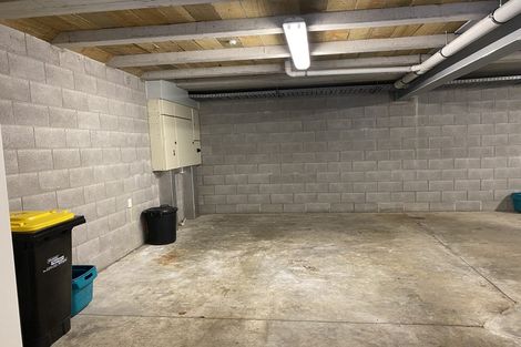 Photo of property in 50b Hawker Street, Mount Victoria, Wellington, 6011