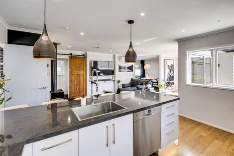 Photo of property in 38a Warwick Crescent, Taradale, Napier, 4112