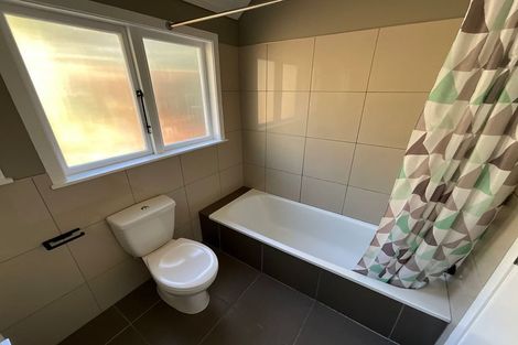 Photo of property in 1/24 Halder Place, Torbay, Auckland, 0632