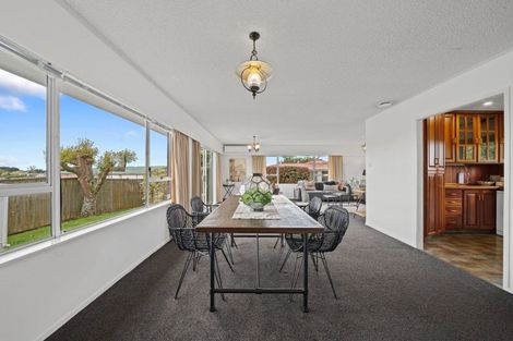 Photo of property in 2 Dalton Court, Pukekohe, 2120