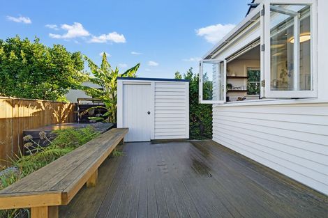 Photo of property in 11 Rutherford Road, Marewa, Napier, 4110