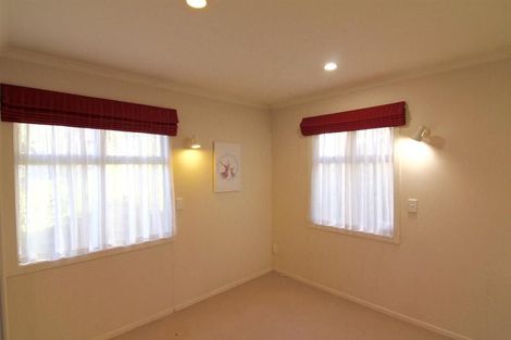 Photo of property in 20 Cinnabar Place, Westgate, Auckland, 0614