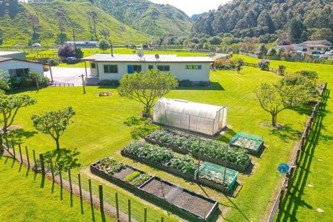 Photo of property in 1036 State Highway 4, Parikino, Wanganui, 4573