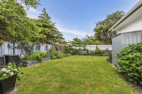 Photo of property in 41a Hicks Close, Whitby, Porirua, 5024