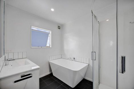 Photo of property in 52 Murray Avenue, Hawera, 4610