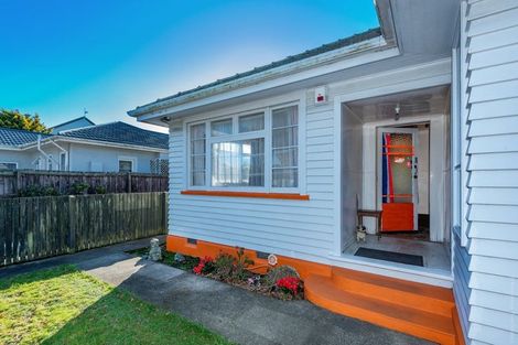 Photo of property in 2/102 Yaldhurst Road, Sockburn, Christchurch, 8042