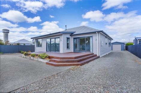 Photo of property in 19 Queen Street, Winton, 9720