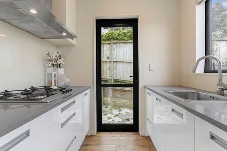 Photo of property in 65 Masons Road, Oteha, Auckland, 0632