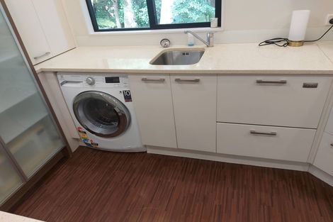 Photo of property in 15 Wainoni Heights, Greenhithe, Auckland, 0632