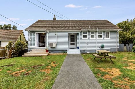 Photo of property in 11 King Crescent, Ranui, Porirua, 5024