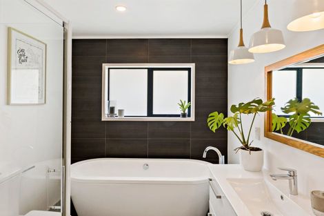 Photo of property in 1/4a Harley Road, Hauraki, Auckland, 0622