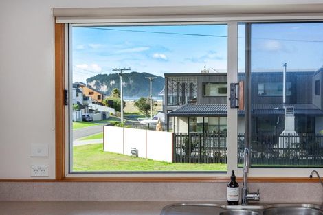 Photo of property in 102 Saint Patricks Row, Whangamata, 3620