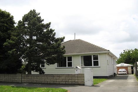Photo of property in 16 Bateman Avenue, Bryndwr, Christchurch, 8053