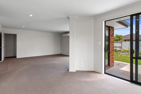 Photo of property in 80 Carrington Drive, Papamoa Beach, Papamoa, 3118