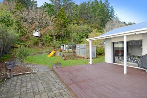 Photo of property in 5 Elmslie Road, Pinehaven, Upper Hutt, 5019