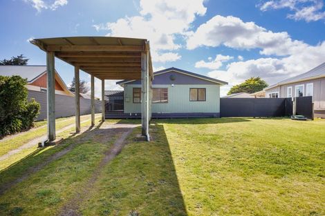 Photo of property in 65 Himatangi Street, Himatangi Beach, Foxton, 4891