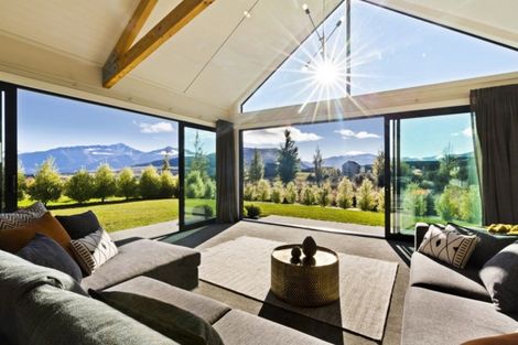 Photo of property in 3 Glenfiddich Road, Jacks Point, Queenstown, 9371