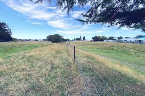 Photo of property in 7 Russell Esplanade, Otautau, 9610